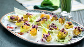 Салата с пиле и скариди