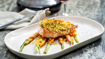 Свински котлети с ароматни трохи