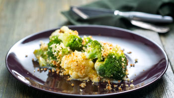 Гратен с броколи и карфиол