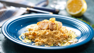 Риба с шафранов сос и кус-кус