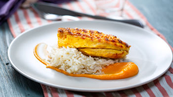 Пиле с маслен ориз и пюре от моркови