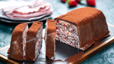 Палачинково руло с ягоди и маскарпоне