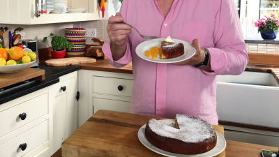 Сладкиш с бадеми и мандарини