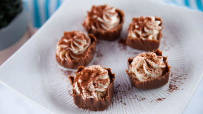 Шоколадови чашки с крем Шантили