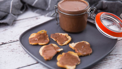 Шоколадово-лешникова паста