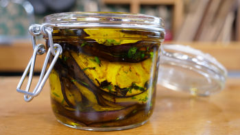 Патладжани в зехтин