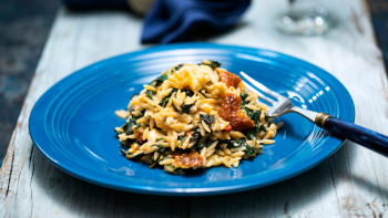 Паста орзо със спанак и сирене