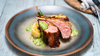 Агнешки котлети с картофи „Дофиноа“