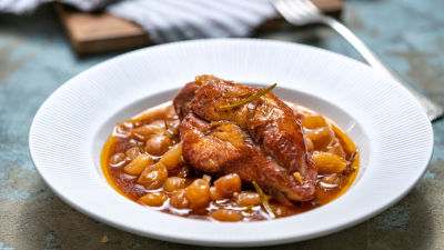 Пиле „Стифадо“