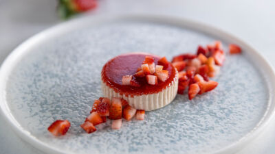 Семифредо с ягоди и сметана