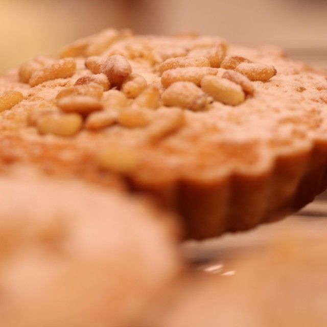 Мини пайове с кедрови ядки