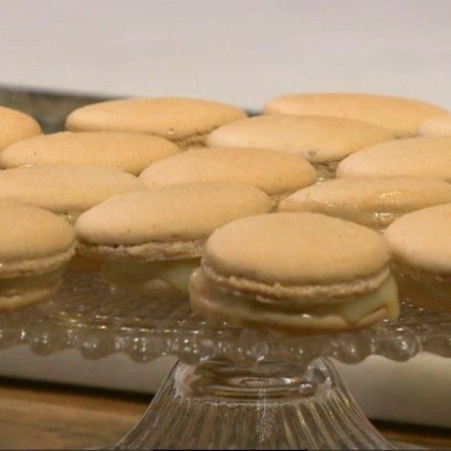 Макарони с бял шоколадов ганаш