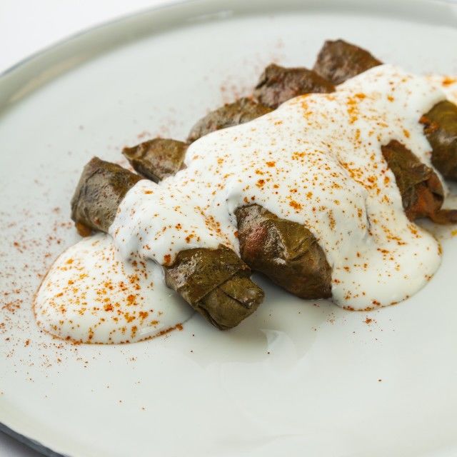 Кисели лозови сармички