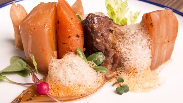 Свинско в гювеч