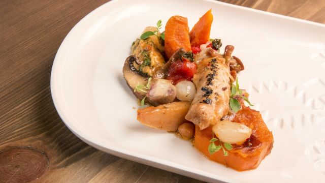 Гювеч със заешко и гъби