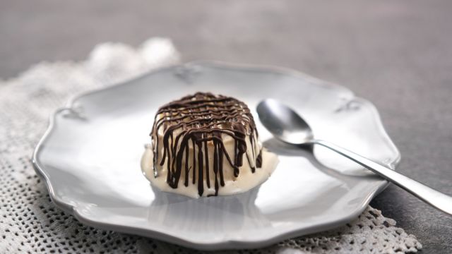 Семифредо с карамелени фъстъци