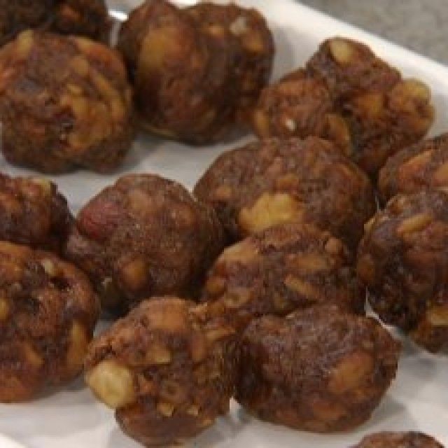 Сладки с орехи