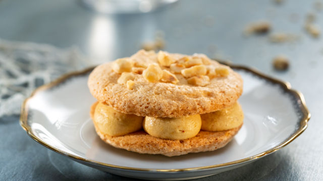 Хрупкави бисквити с лешници