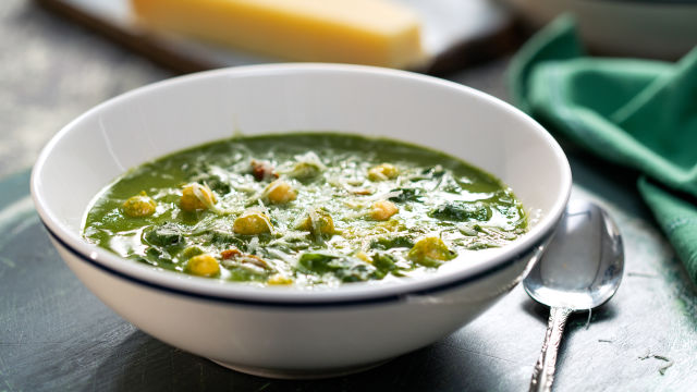 Супа със спанак и нахут