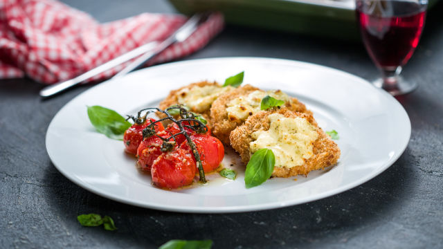 Свинско с маскарпоне и запечени чери домати