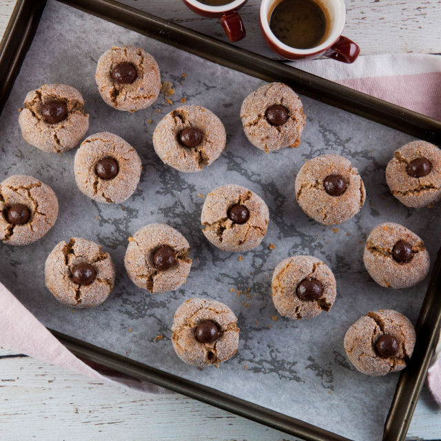 Амарети с лешници и кафе