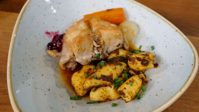 Задушено заешко с ньоки