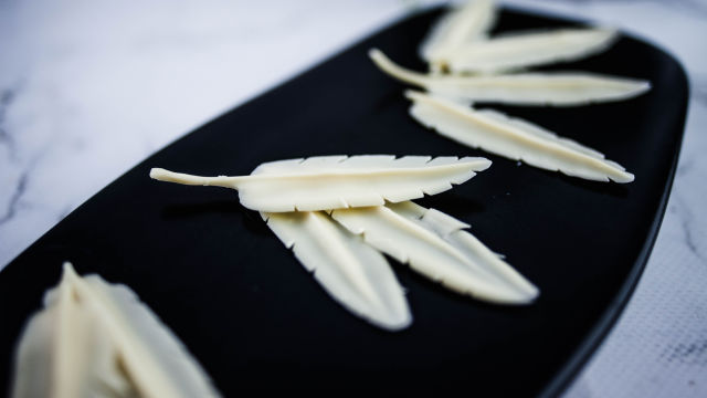 Шоколадови пера