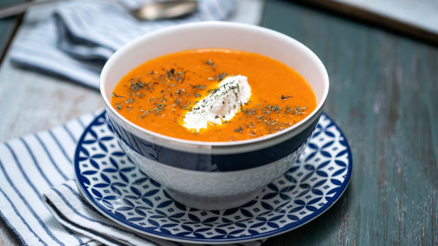 Топла доматена супа