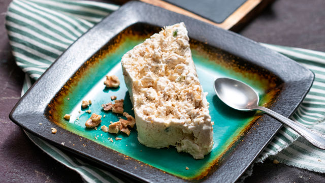 Семифредо със смокини, кадаиф и орехи