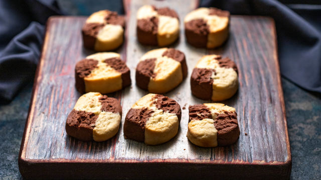 Двуцветни сладки