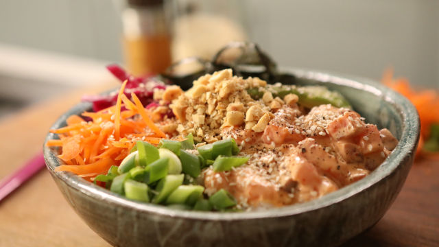 Купи поке със сьомга