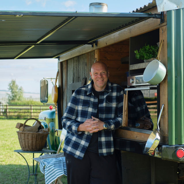 Том Керидж готви във Великобритания