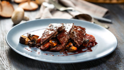 Teleća jetra s kobasicama Chorizo i gljivama