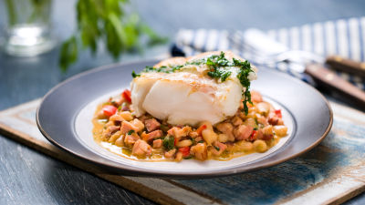 Filet bakalara s grahom i dimljenom slaninom