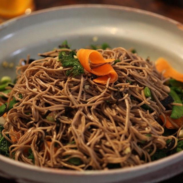 Salata od rezanaca soba