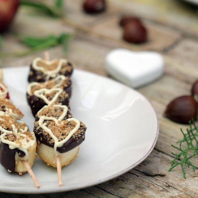 Ražnjići od voća s čokoladom