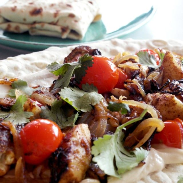 Shawarma s ribom i tahinijem
