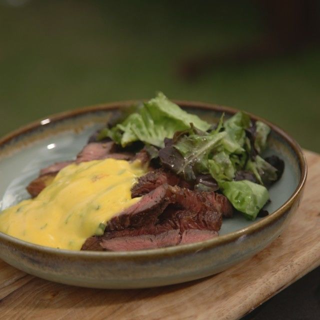 Goveđi entrecote s roštilja i umak bearnaise