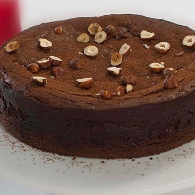 Torta od sira s čokoladom i lješnjacima
