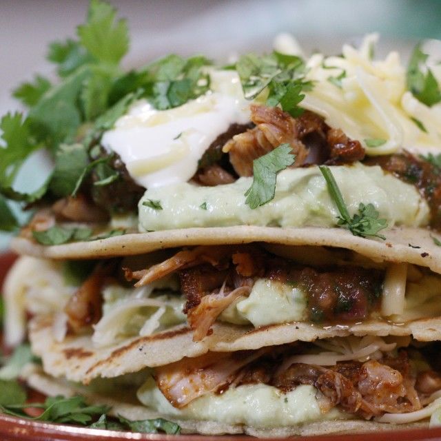 Tornjevi od tortilja i kukuruzne tortilje