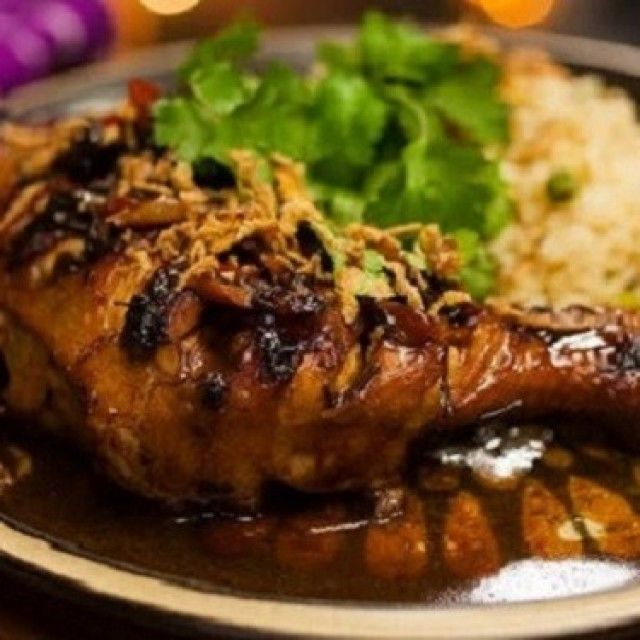 Filipinska piletina Adobo