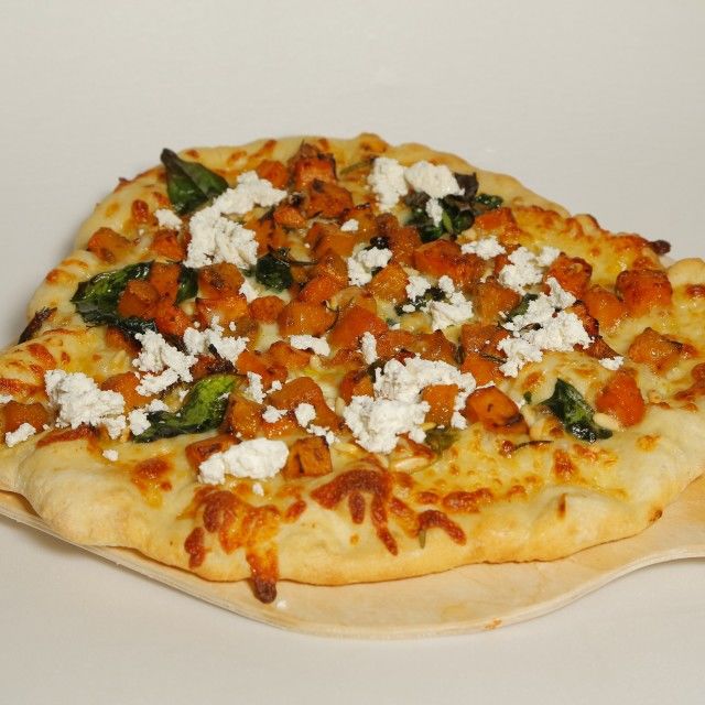 Pide s bundevom i umakom od jogurta