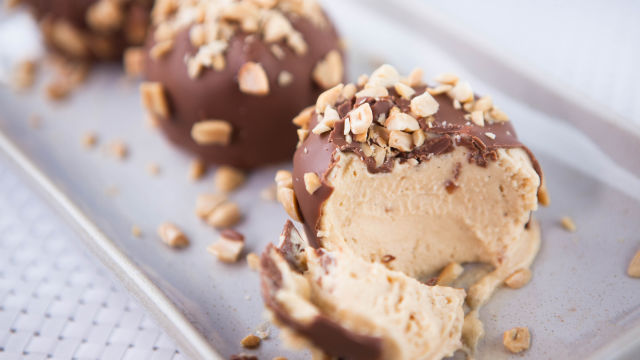 Semifreddo od kikiriki maslaca