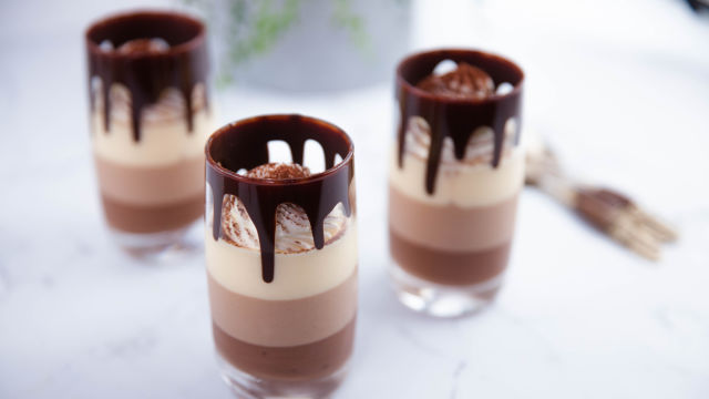 Troslojna čokoladna pjenica