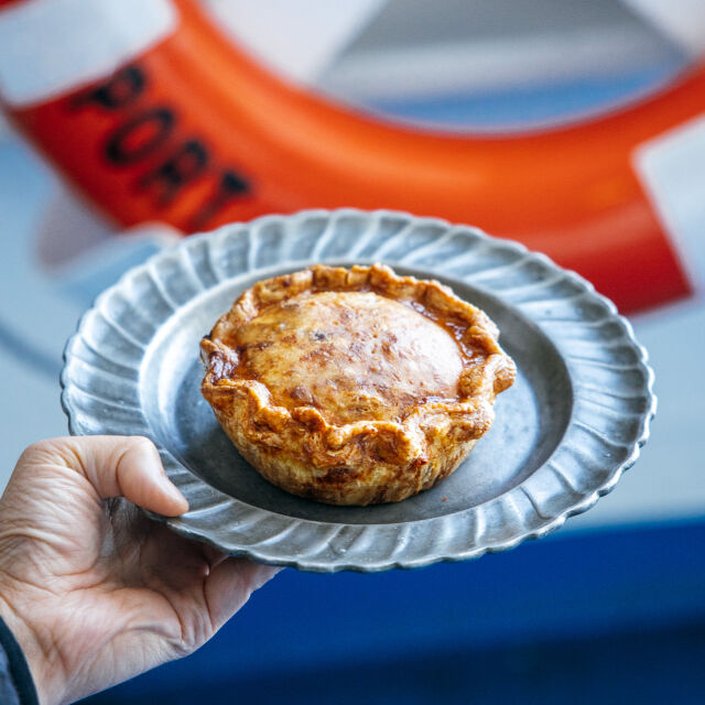 Goveđe pite sa sirnom korom
