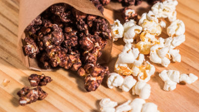 Pipocas com Chocolate (sem glúten e sem lactose)