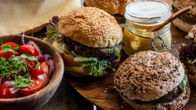 Hambúrguer de Quinoa e Feijão