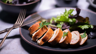 Roti de Frango Recheado com Requeijão e Pêra