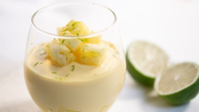 Bolo de Banana, Ananás e Mousse de Manga