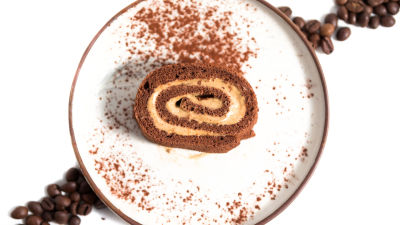 Torta de Cacau e Café com Calda de Limão